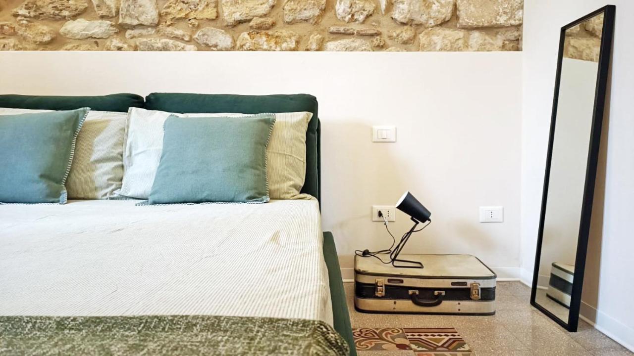 Bassi77 - Rooms & Apartments Trapani Dış mekan fotoğraf